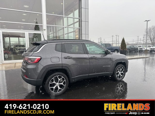 Used 2024 Jeep Compass Limited image 13