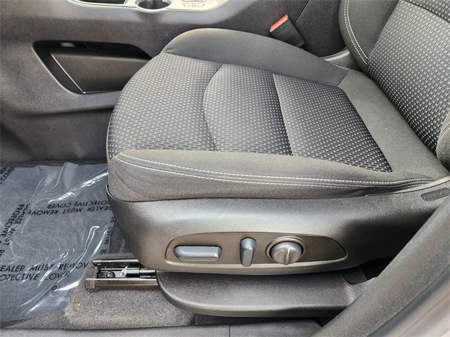 Used 2023 GMC Terrain SLE w/ Driver Convenience Package FWD image 25