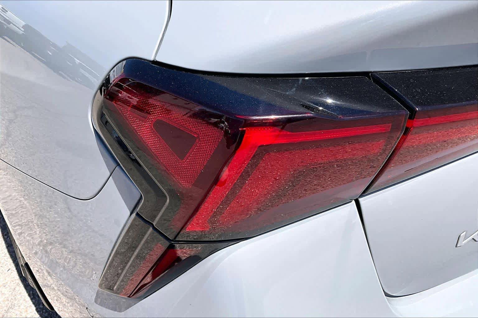 Used 2025 Kia K5 GT w/ GT1 Package FWD image 29