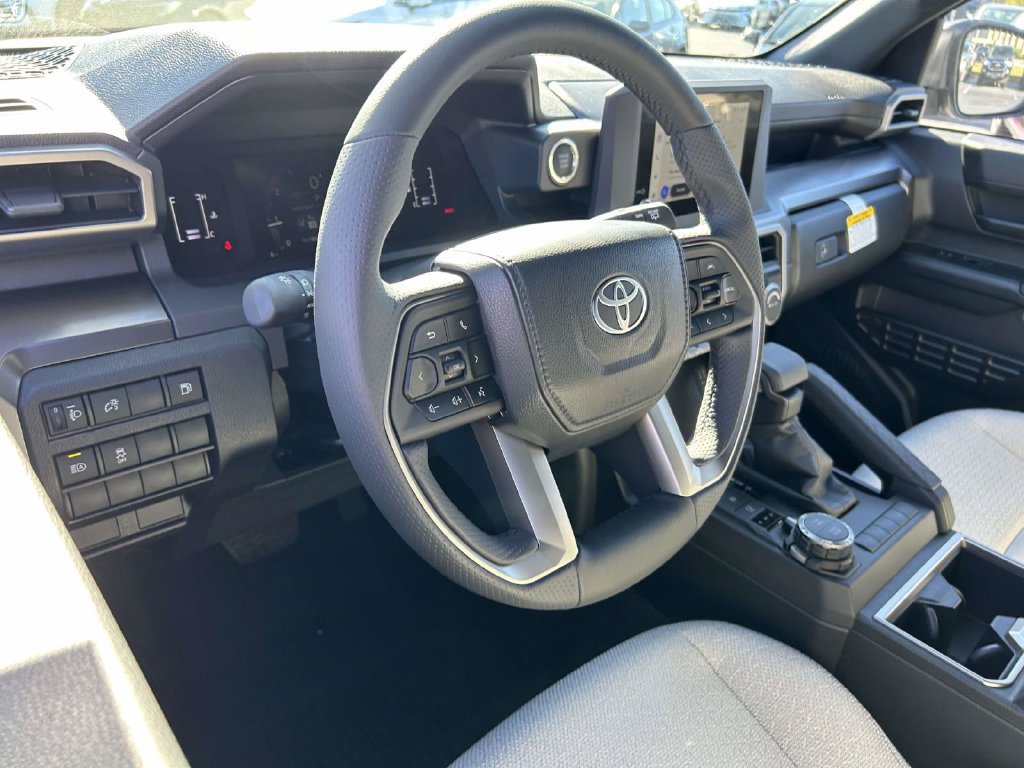 New 2026 Toyota 4Runner SR5 AWD/4WD image 13