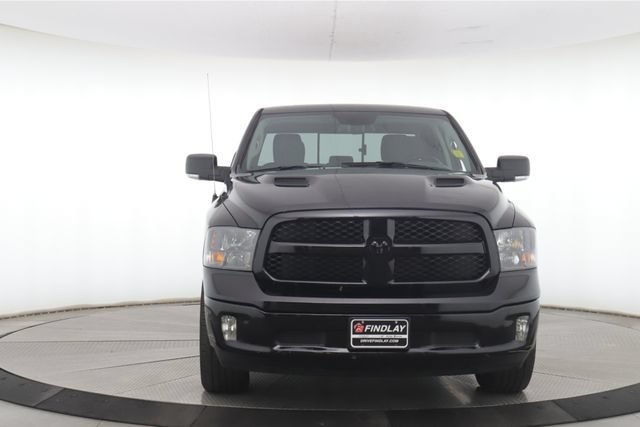 Used 2019 RAM 1500 Classic SLT w/ Black Appearance Group AWD/4WD image 12