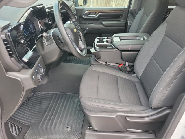 Used 2024 Chevrolet Silverado 2500 LT AWD/4WD image 5