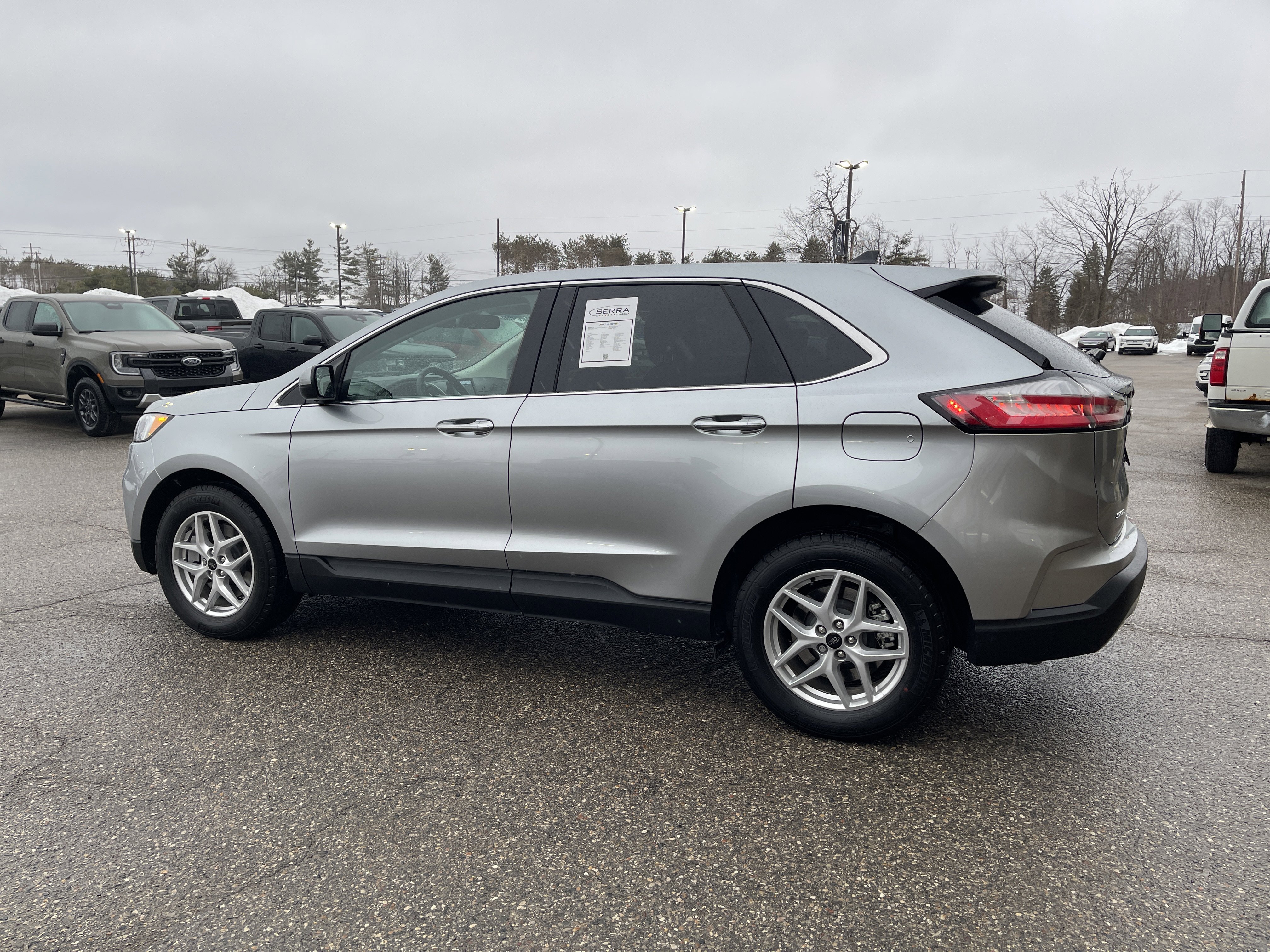 Used 2024 Ford Edge SEL w/ Convenience Package AWD/4WD image 5