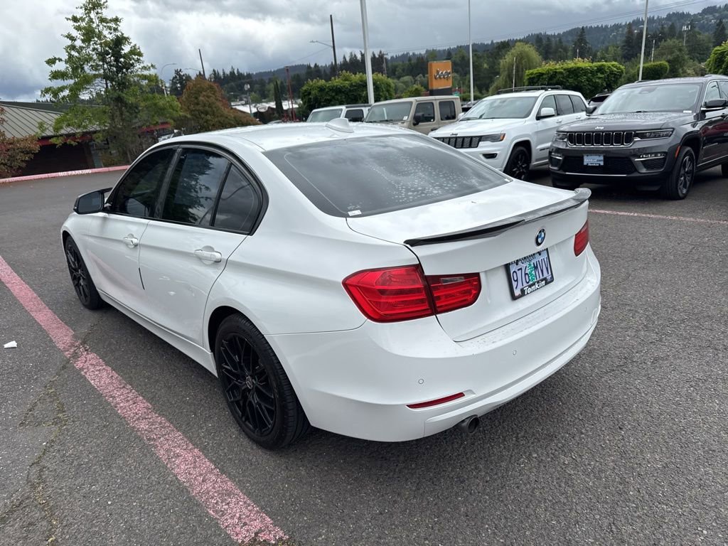 Used 2015 BMW 320i Sedan RWD image 7