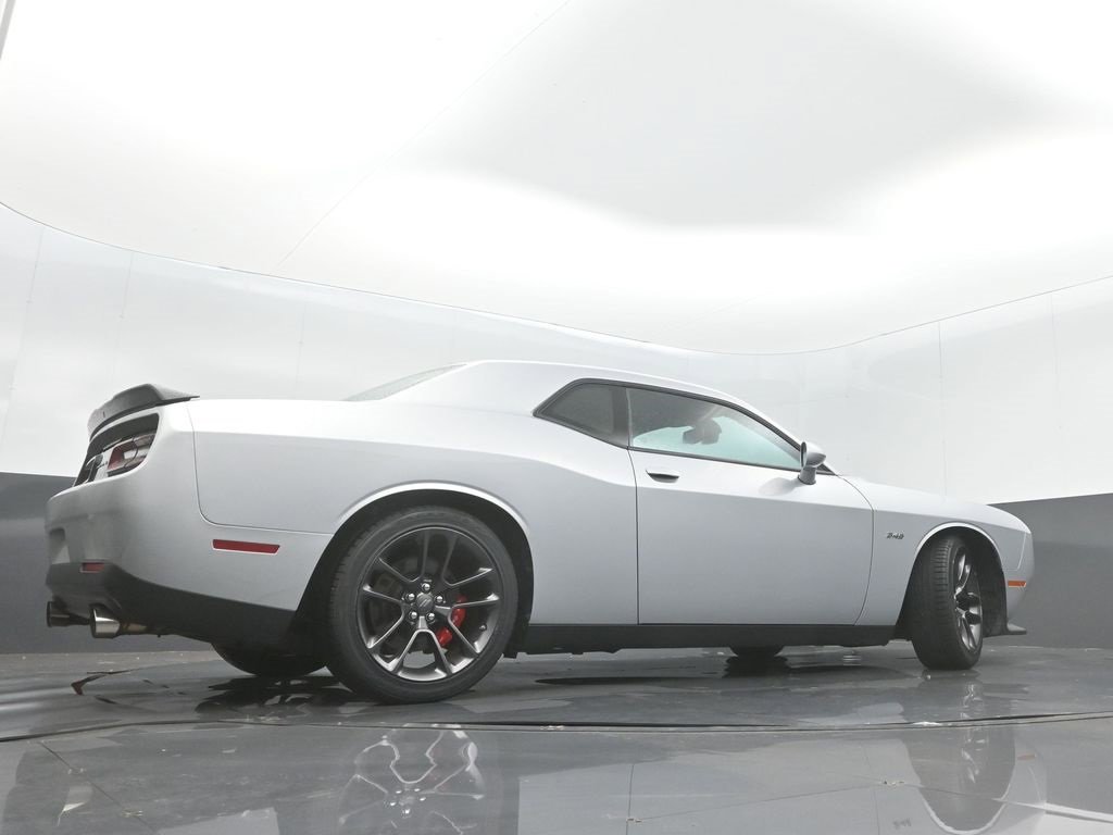 Used 2023 Dodge Challenger R/T w/ Performance Handling Group image 23