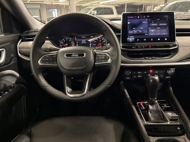 Used 2023 Jeep Compass Latitude w/ Convenience Group AWD/4WD image 20