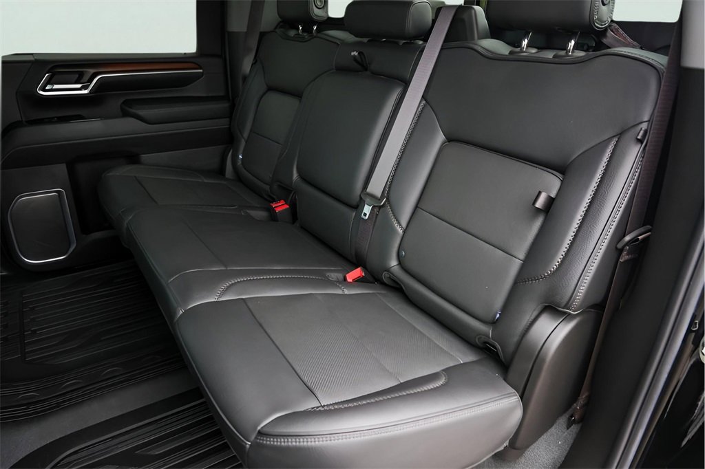 Used 2024 GMC Sierra 3500 Denali w/ Denali Reserve Package image 27