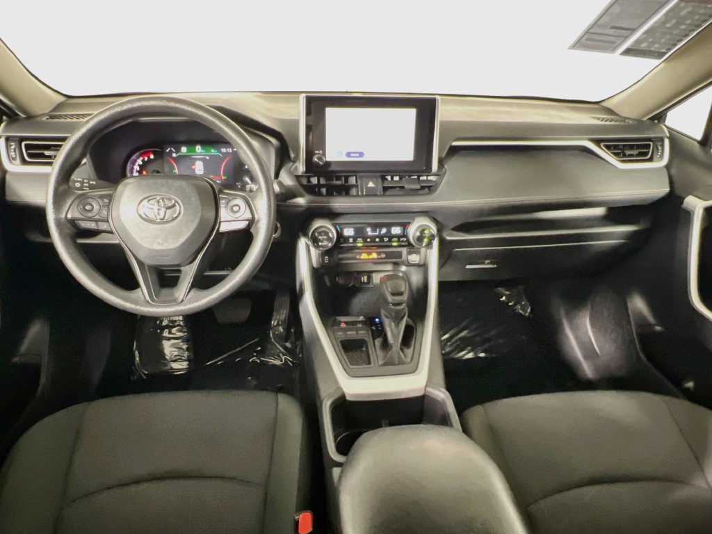 Used 2025 Toyota RAV4 XLE FWD image 27