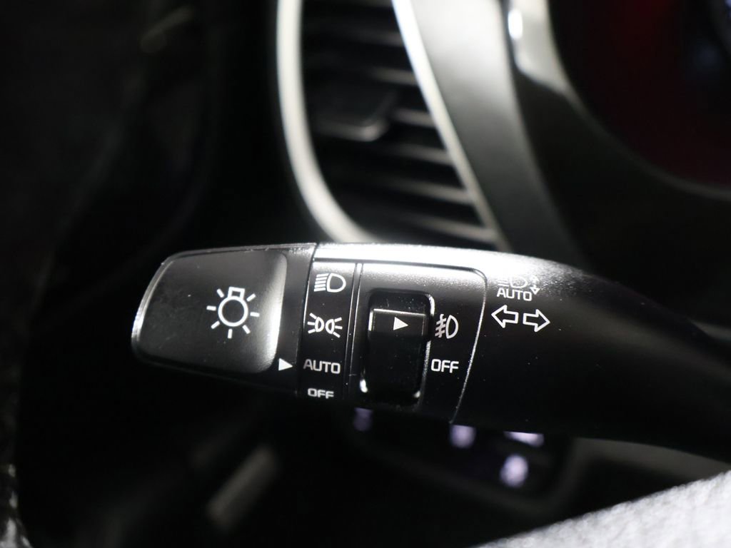 Used 2023 Kia Seltos SX image 41