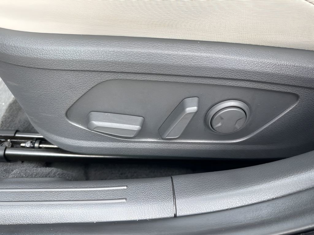 Used 2025 Hyundai Sonata SEL FWD image 10
