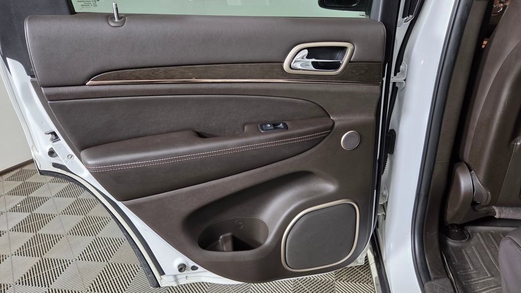 Used 2017 Jeep Grand Cherokee Summit image 31