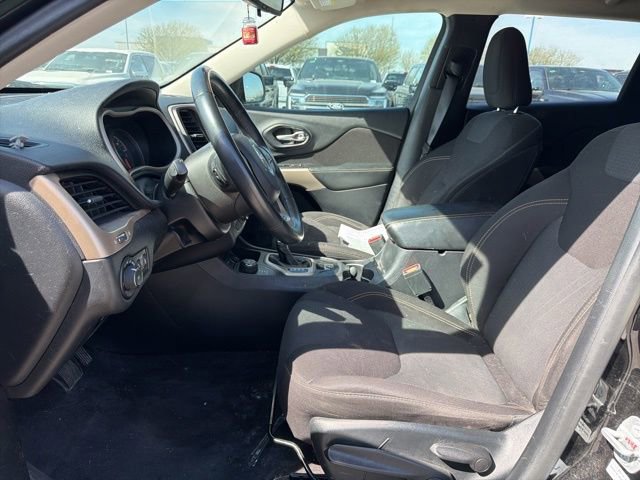 Used 2017 Jeep Cherokee Latitude image 20