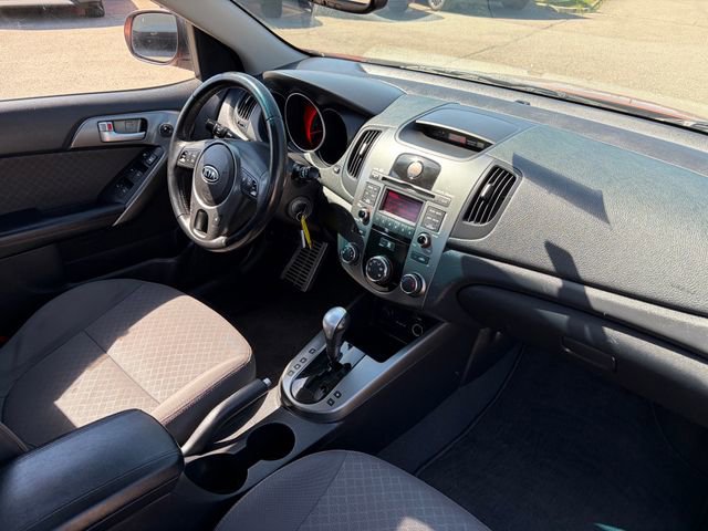 Used 2010 Kia Forte SX image 20