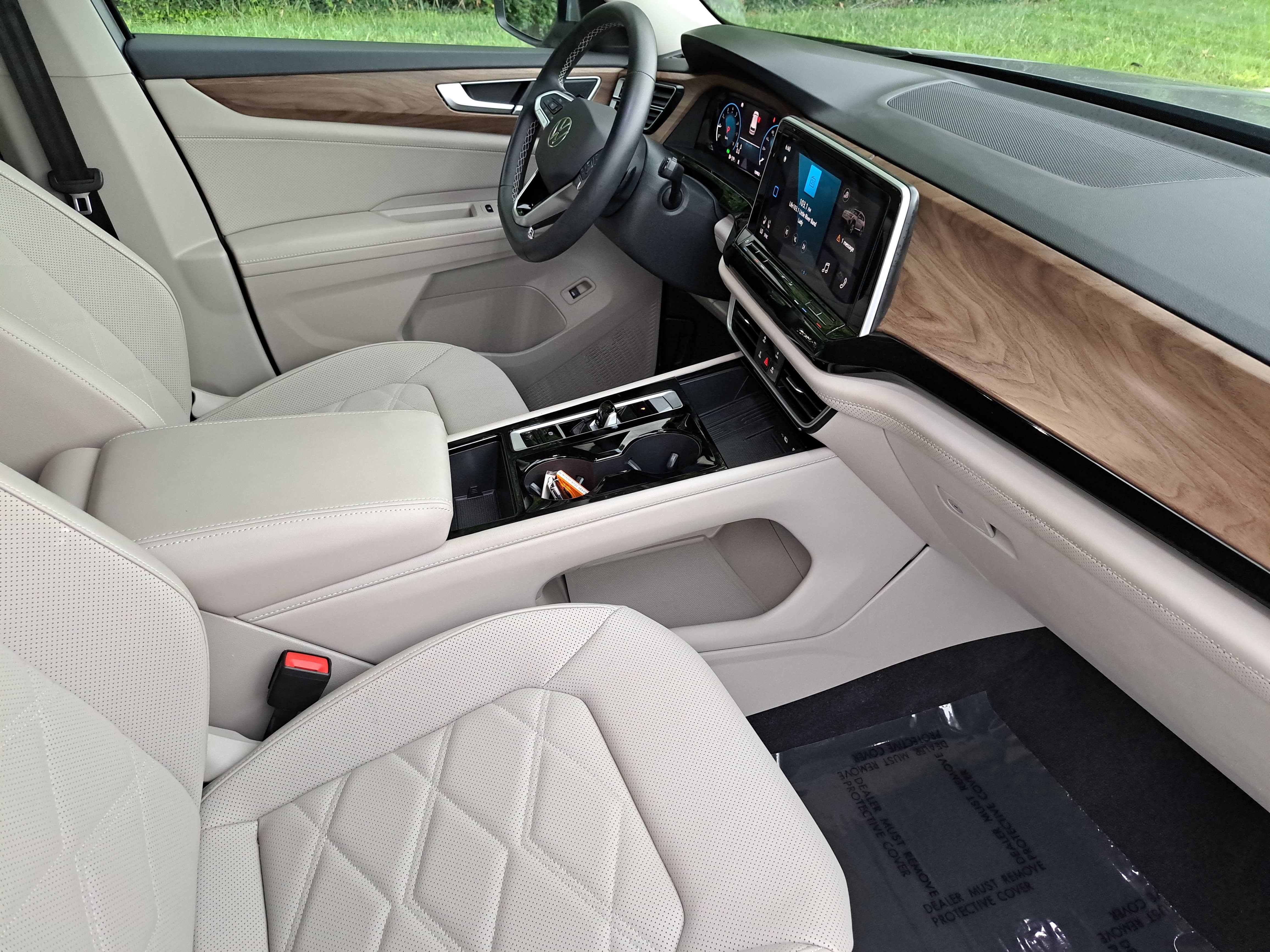 Certified 2026 Volkswagen Atlas SE w/ Black Wheel Package FWD image 10