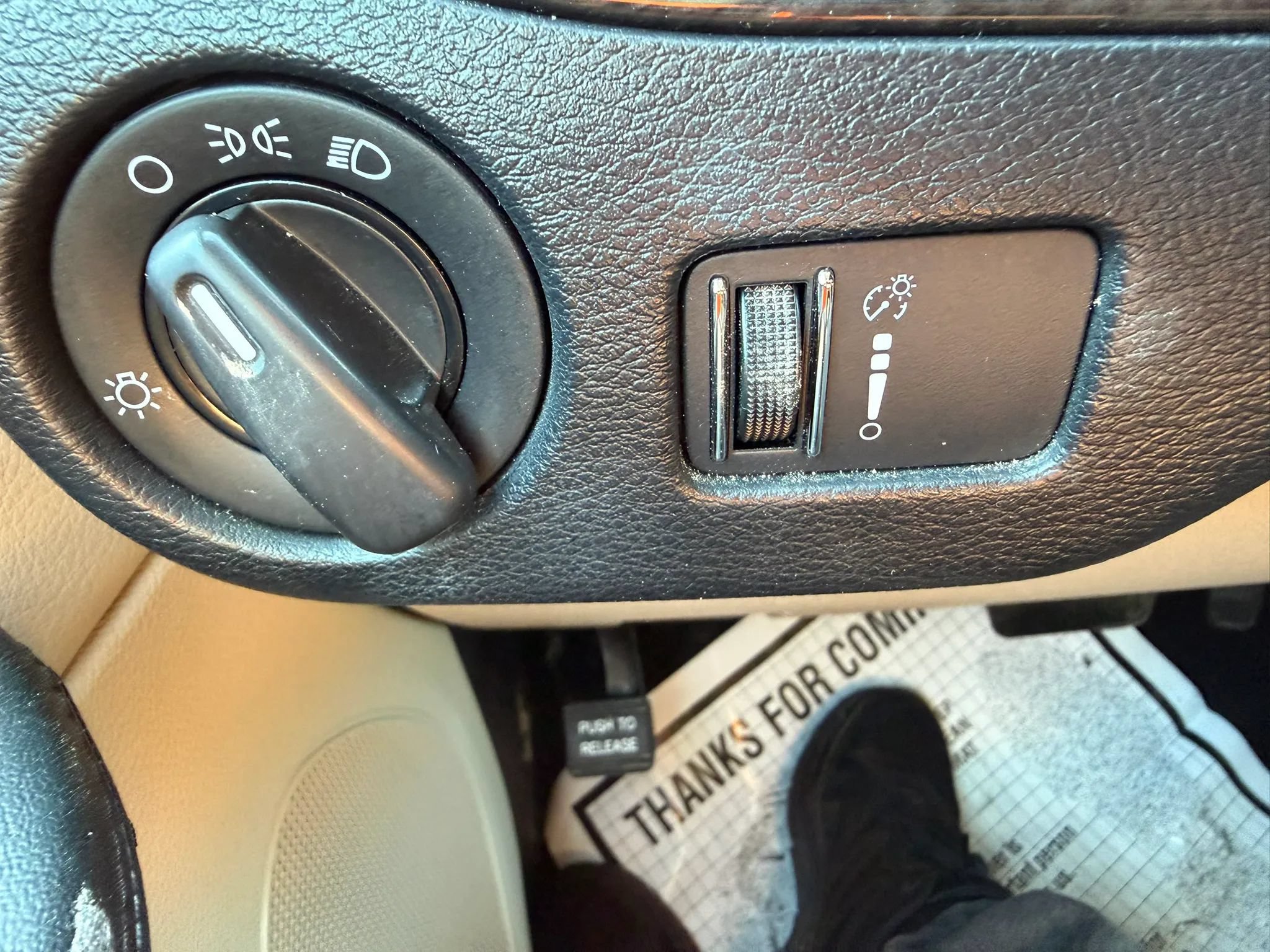 Used 2019 Dodge Grand Caravan SE w/ UConnect Hands-Free Group FWD image 17
