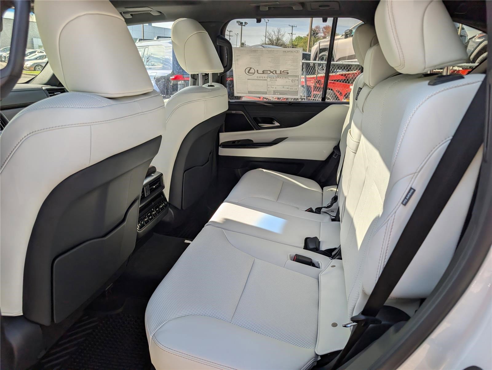 New 2026 Lexus LX 600 4WD w/ Luxury Package image 13