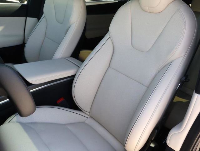 Used 2022 Tesla Model X Plaid image 15