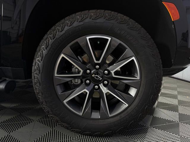 Used 2024 Chevrolet Tahoe Z71 w/ Luxury Package image 12