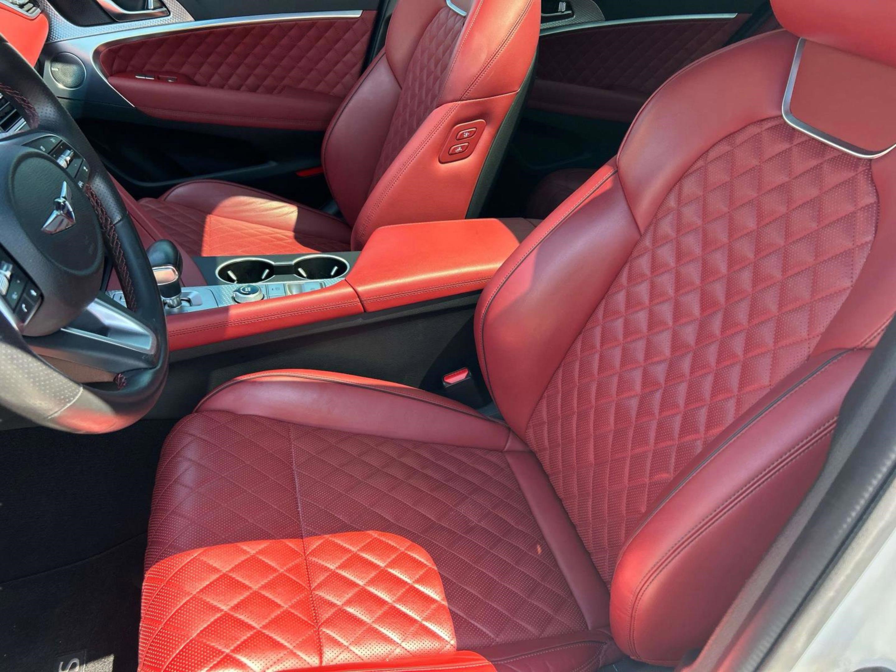 Used 2022 Genesis G70 3.3T Launch Edition RWD image 23