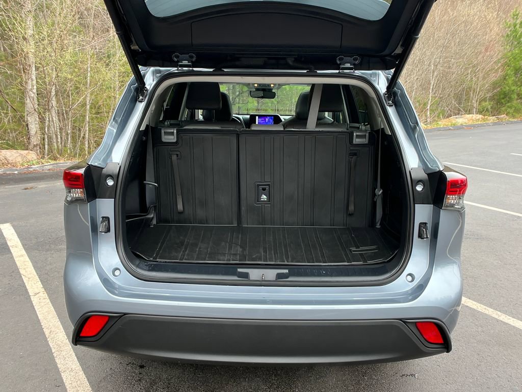 Used 2023 Toyota Highlander XLE image 25
