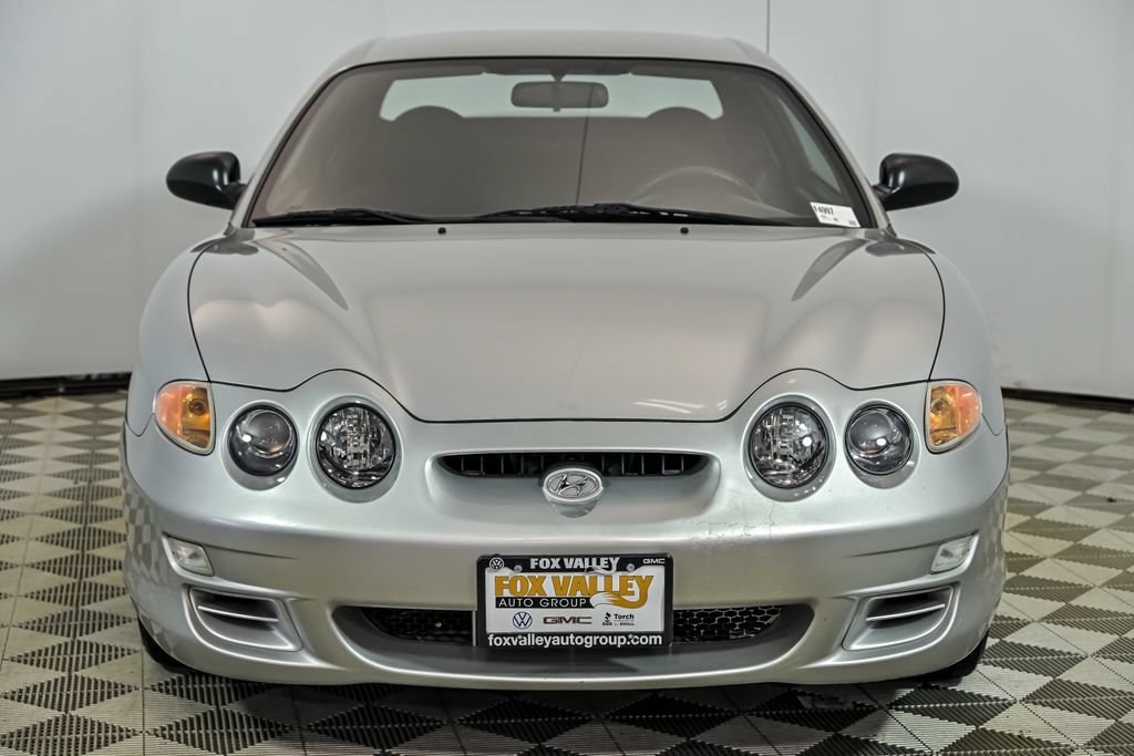 Used 2001 Hyundai Tiburon FWD image 4
