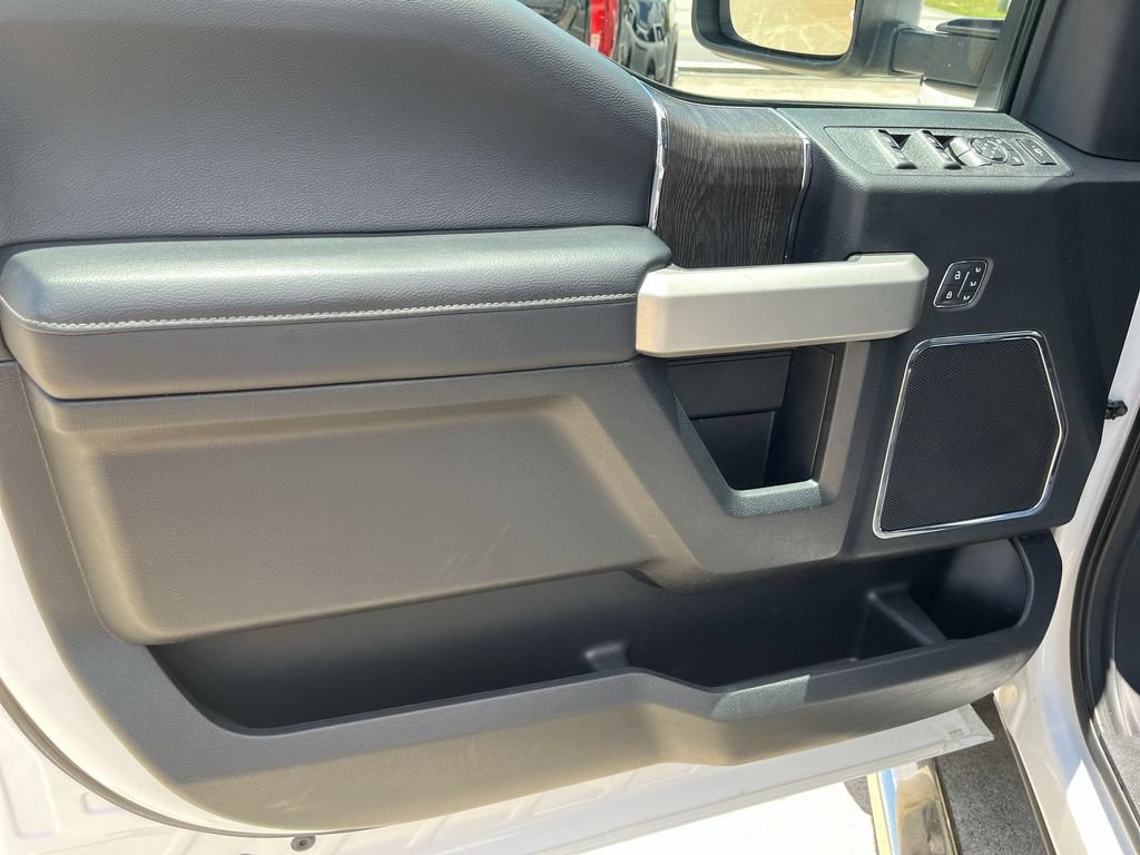 Used 2020 Ford F250 Lariat w/ Lariat Value Package AWD/4WD image 13