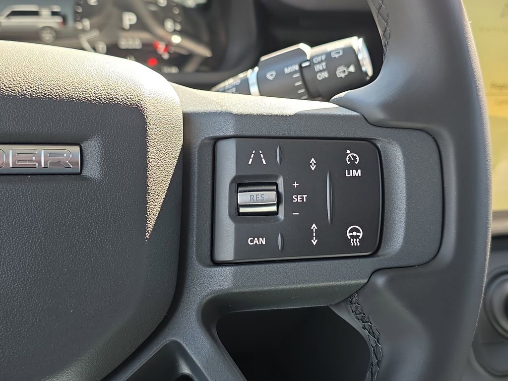 New 2026 Land Rover Defender 110 X-Dynamic SE image 17