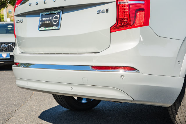 Certified 2025 Volvo XC90 B6 Plus w/ Protection Package Premier AWD/4WD image 9