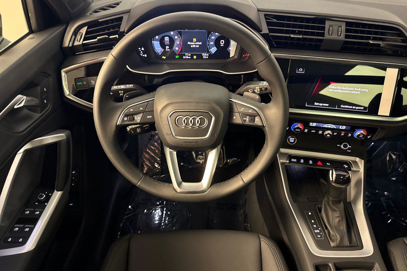 Used 2025 Audi Q3 2.0T Premium w/ Convenience Package image 14