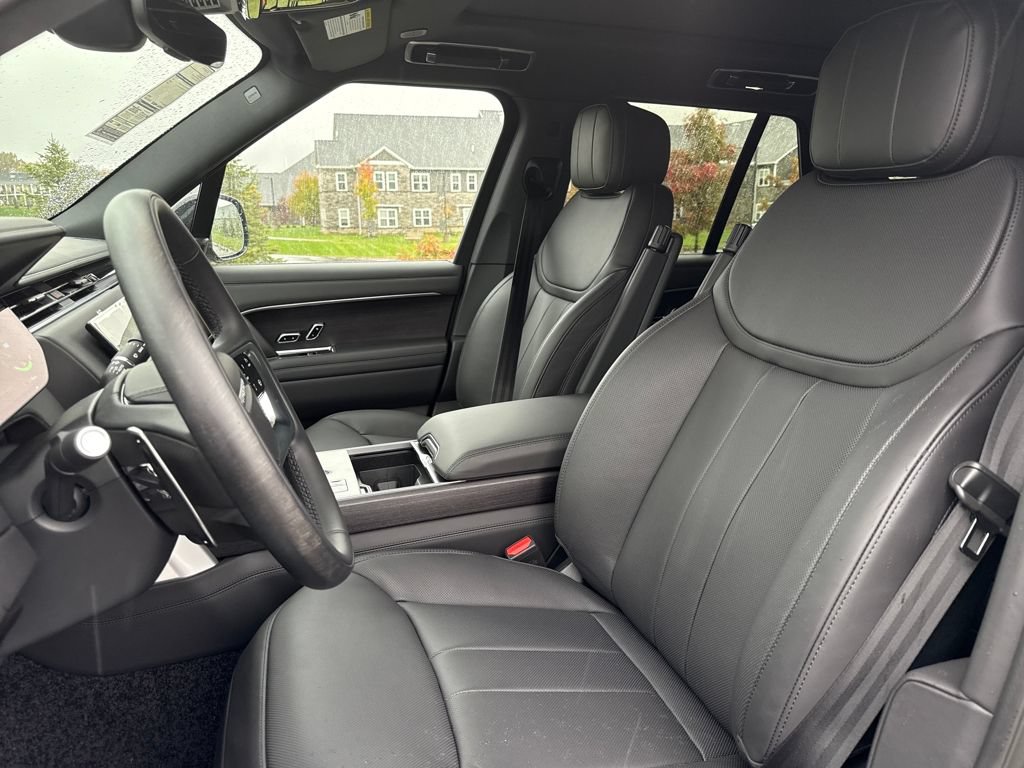 New 2025 Land Rover Range Rover SE AWD/4WD image 11