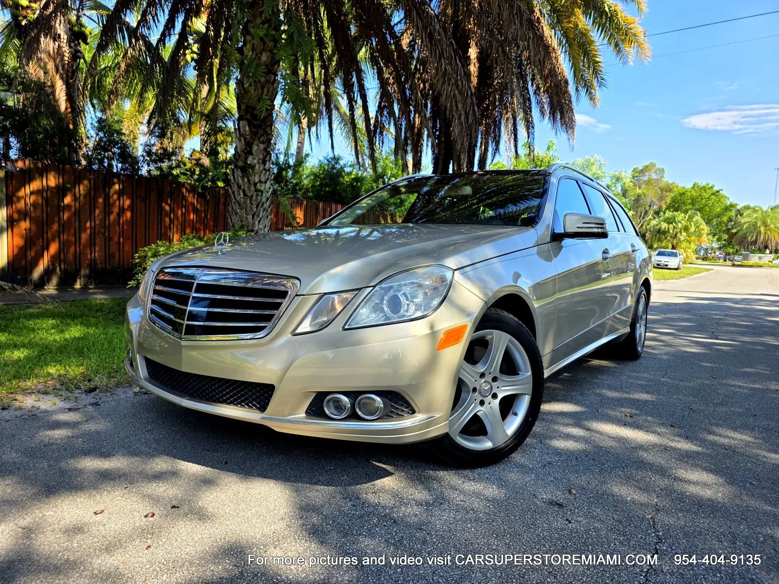 Used 2011 Mercedes-Benz E 350 4MATIC Wagon image 11