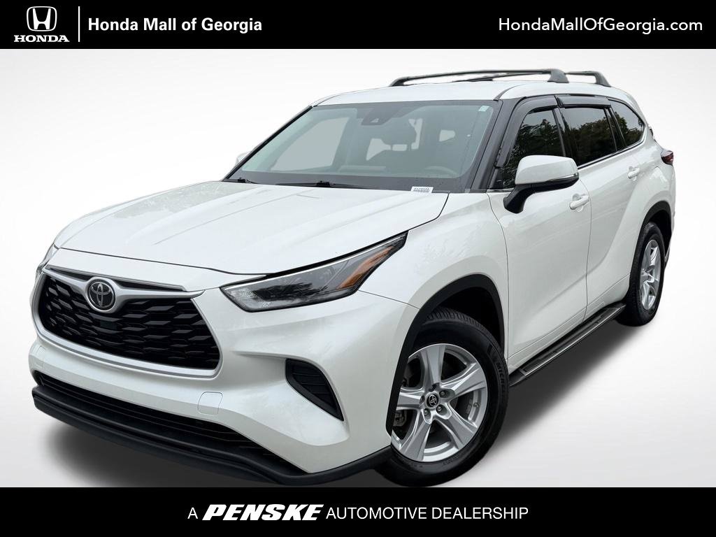 Used 2021 Toyota Highlander L FWD image 1