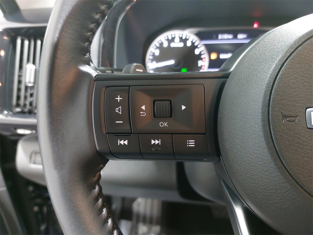 Used 2024 Nissan Pathfinder SV w/ SV Premium Package image 19