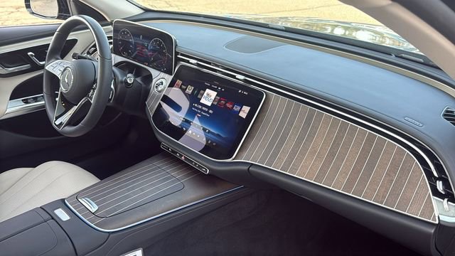 Certified 2025 Mercedes-Benz E 350 4MATIC Sedan image 12