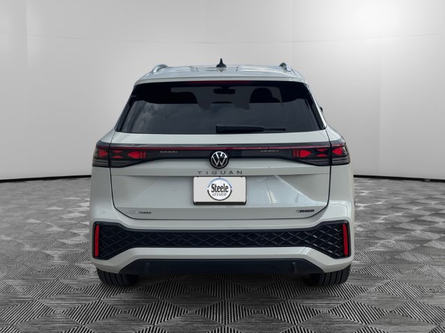 New 2026 Volkswagen Tiguan SEL R-Line AWD/4WD image 4