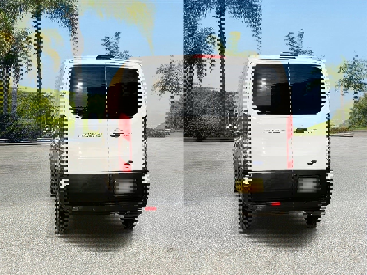 Used 2023 Ford Transit 350 XLT image 3