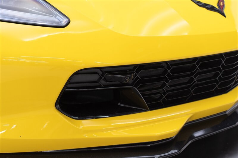 Used 2018 Chevrolet Corvette Z06 RWD image 23