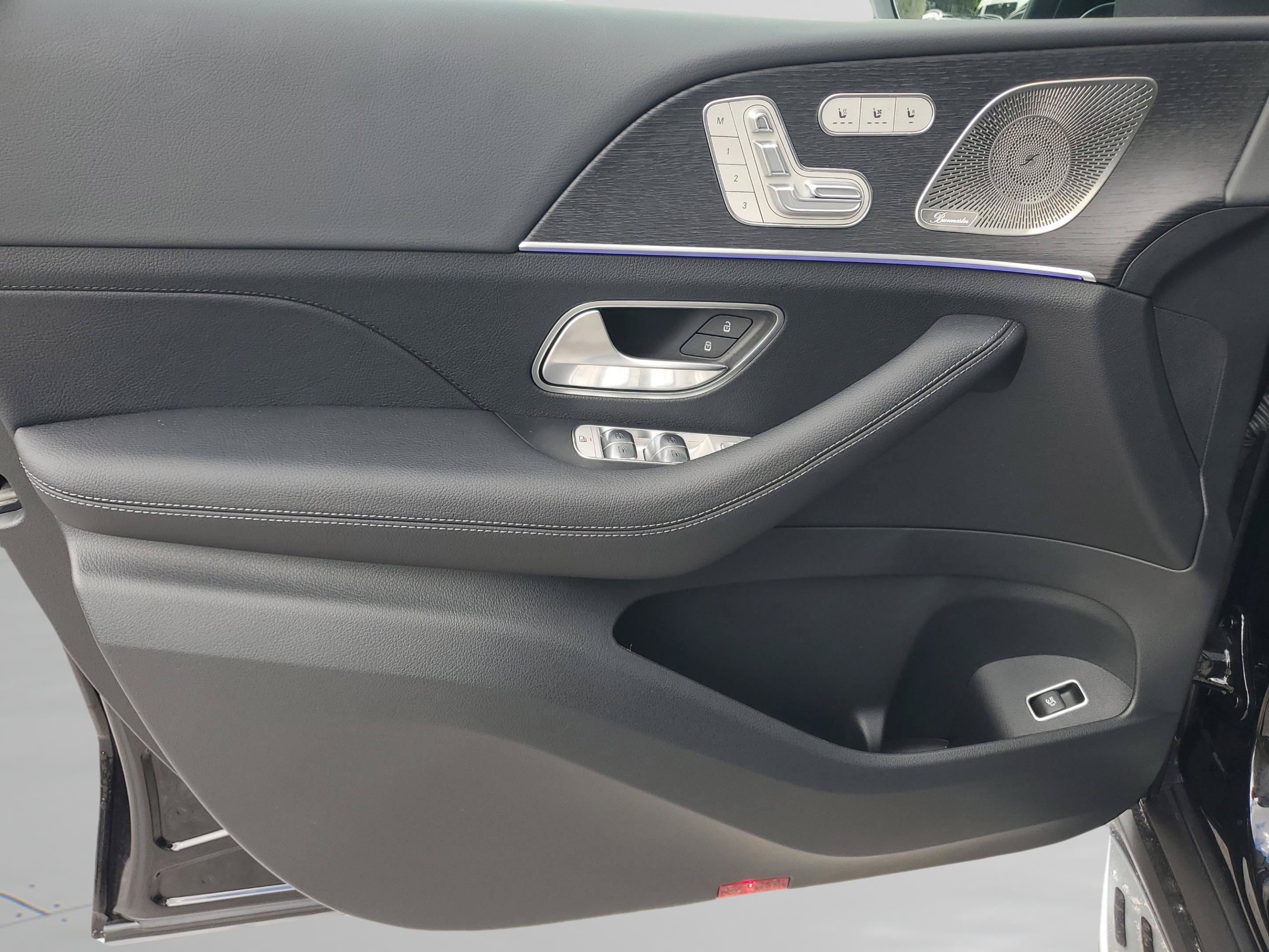Certified 2026 Mercedes-Benz GLS 450 4MATIC image 17