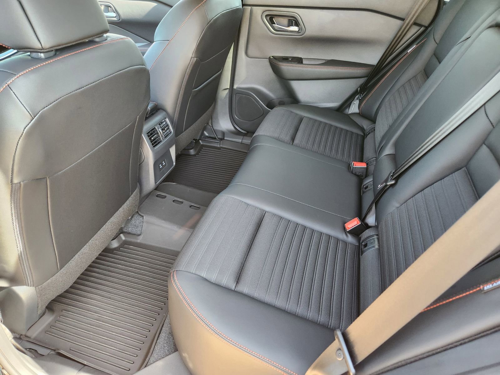 New 2026 Nissan Rogue SV image 26