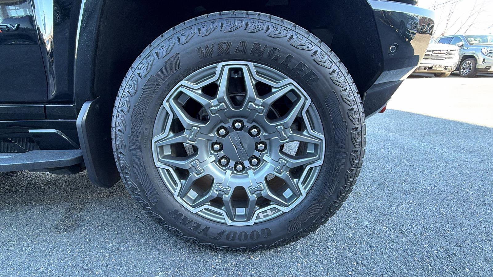 Certified 2024 GMC Hummer EV 3X w/ LPO, Illumination Package image 9