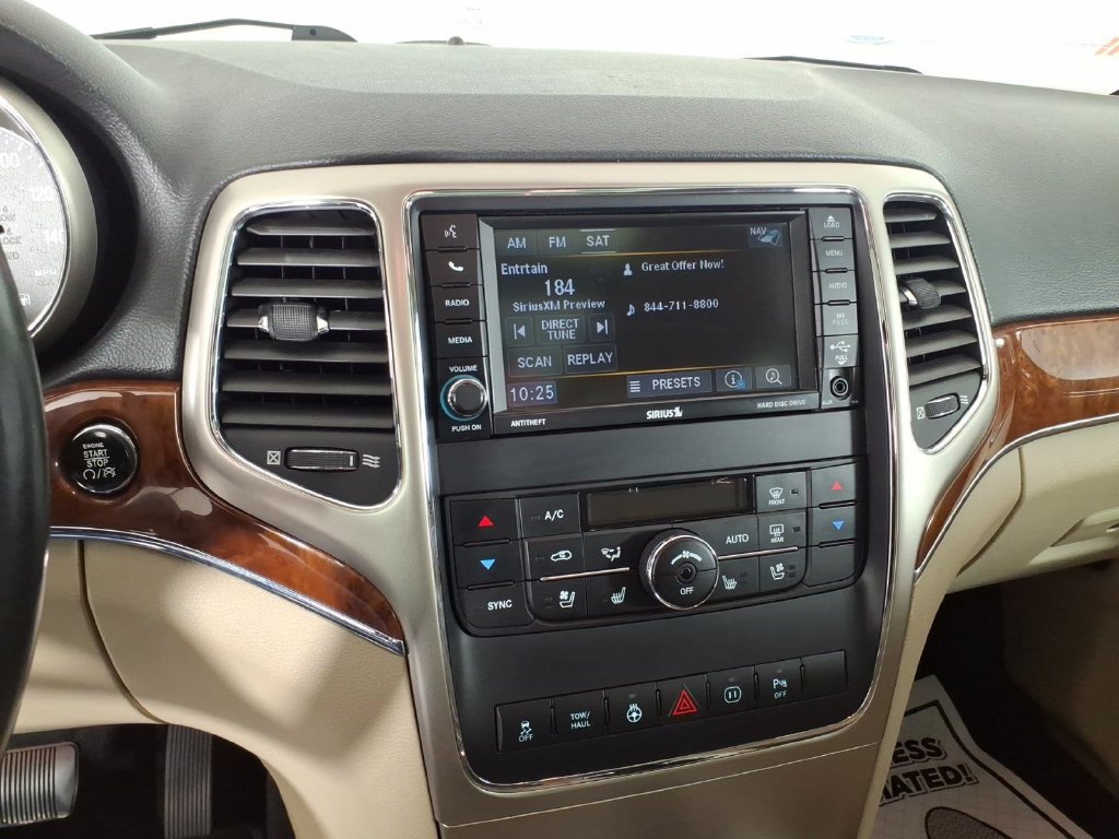 Used 2011 Jeep Grand Cherokee Limited w/ Trailer Tow Group IV AWD/4WD image 19