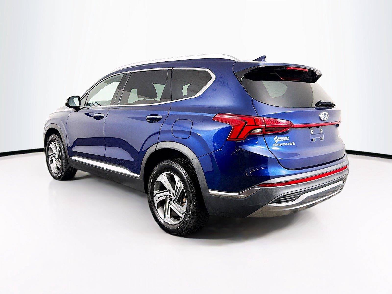 Used 2021 Hyundai Santa Fe SEL w/ Convenience + Premium Package AWD/4WD image 9