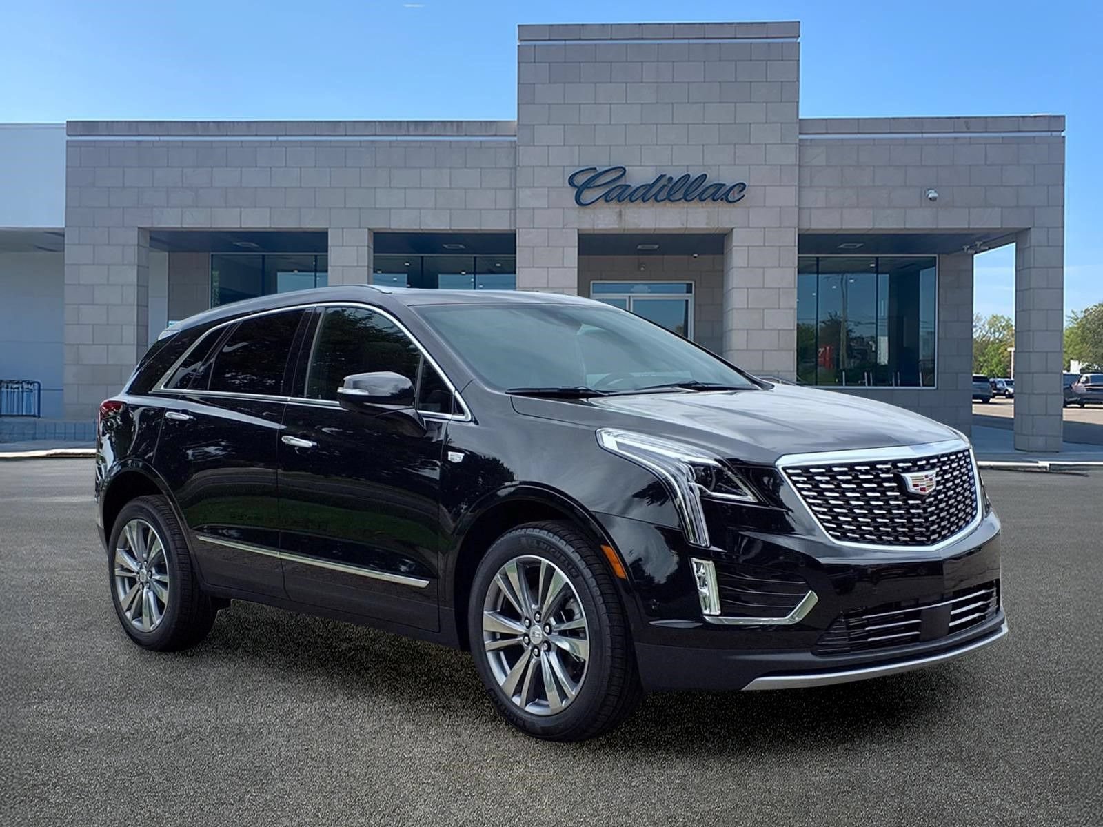 New 2026 Cadillac XT5 Premium Luxury w/ Driver Assist Package AWD/4WD image 3
