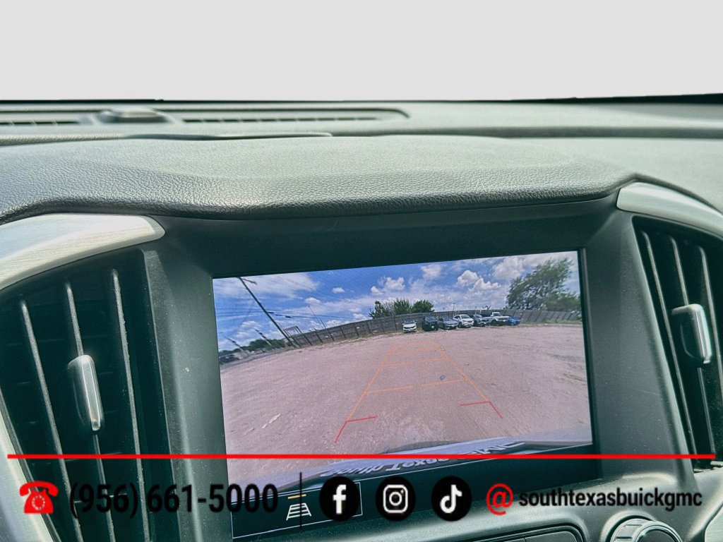 Used 2023 GMC Terrain SLT w/ Infotainment Package II FWD image 17