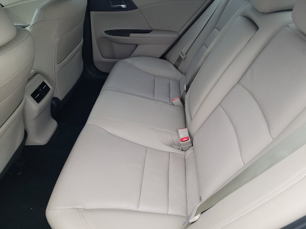 Used 2016 Honda Accord EX-L image 18