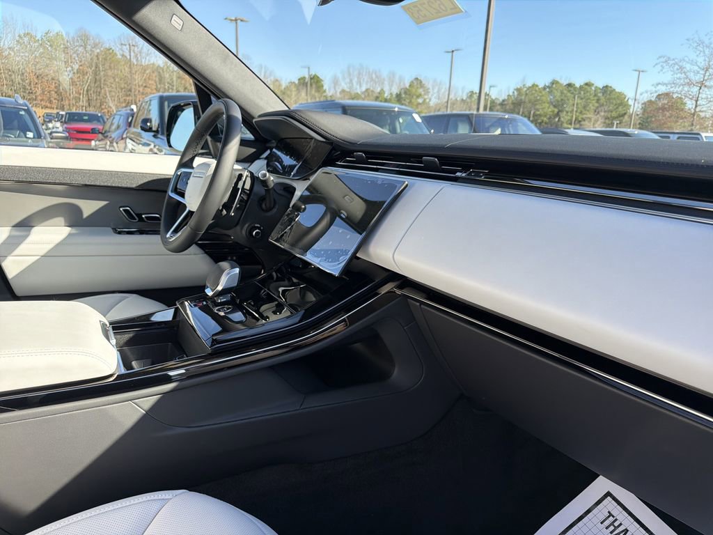 New 2026 Land Rover Range Rover Sport SE image 18
