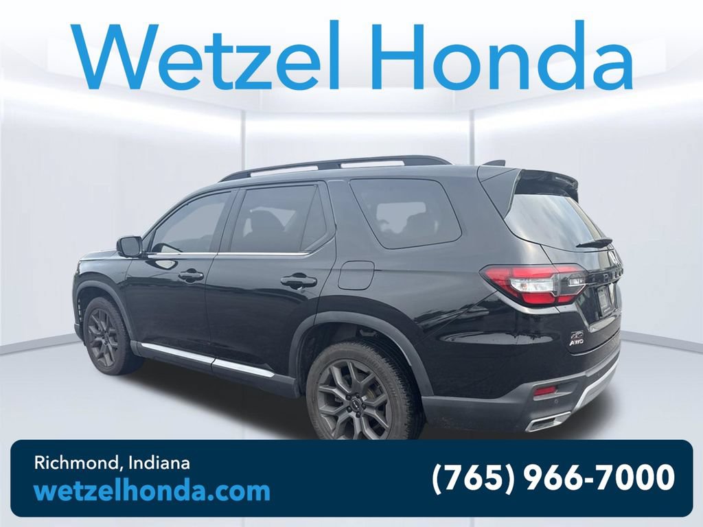 Used 2023 Honda Pilot Elite image 3