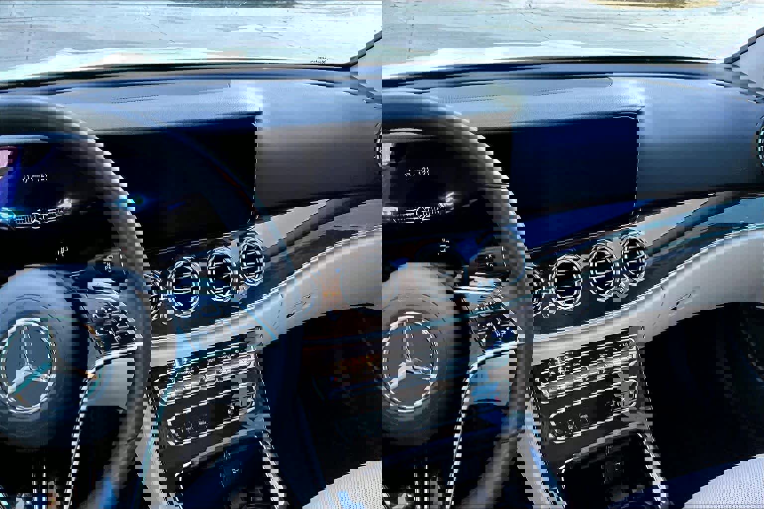 Used 2023 Mercedes-Benz E 450 4MATIC Sedan image 7