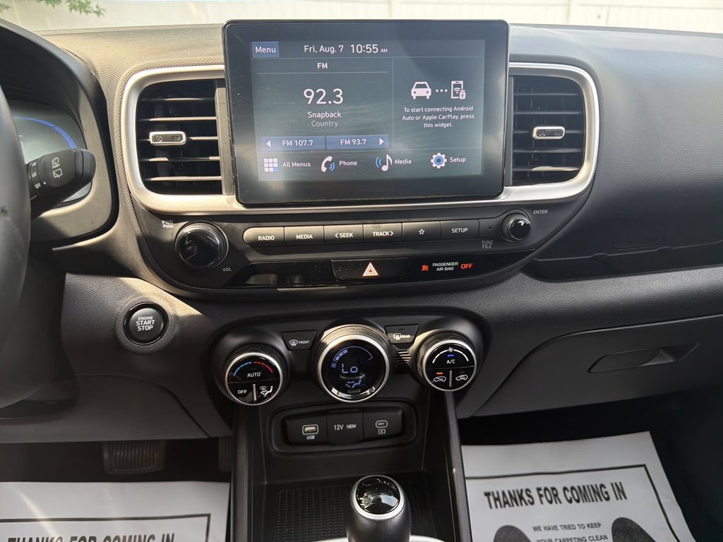 Used 2025 Hyundai Venue SEL FWD image 19