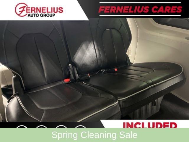 Used 2023 Chrysler Pacifica Limited FWD image 19